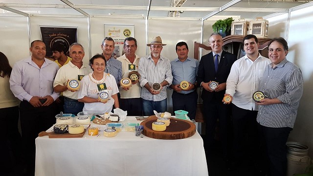 Deputados defendem a cultura queijeira e a regulamentação do setor na primeira edição do Mundial do Queijo do Brasil