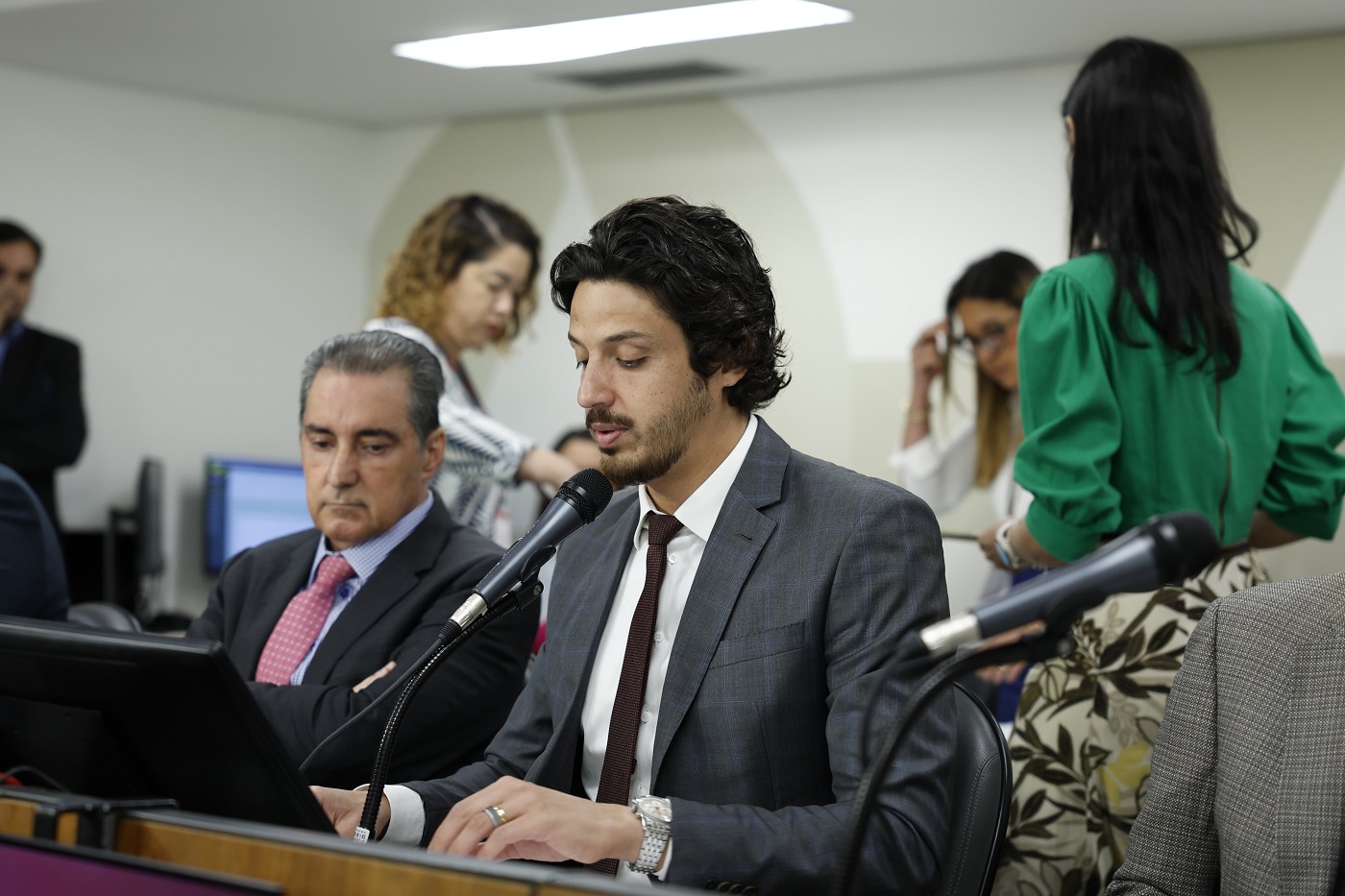 Comissão de Constituição e Justiça - análise de proposições