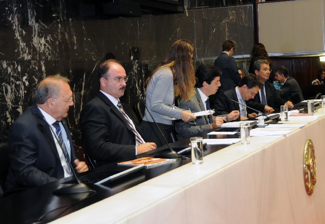 Os dois projetos seguem agora para apreciação em 2º turno da Comissão de Direitos Humanos