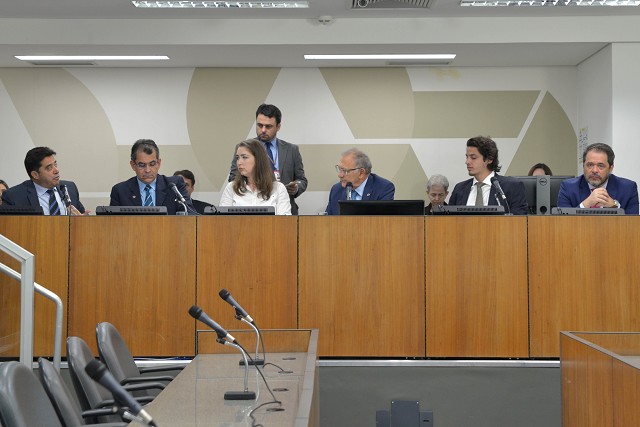 Projetos analisados pela FFO, nesta quarta (21), já podem ser apreciados pelo Plenário