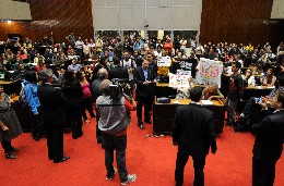 O debate público sobre a redução da maioridade penal atraiu uma intensa participação de defensores e opositores da medida