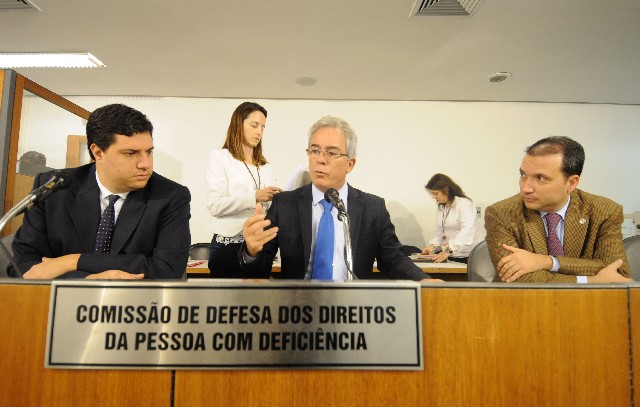 Comissão também aprovou requerimento para debater a acessibilidade no transporte público