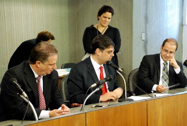 Deputados vão analisar veto a 20 dispositivos de proposição sobre taxas de cartório
