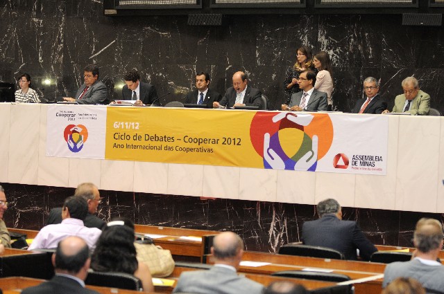 Cooperativismo foi tema de ciclo de debates que a ALMG promoveu em novembro - Arquivo/ALMG