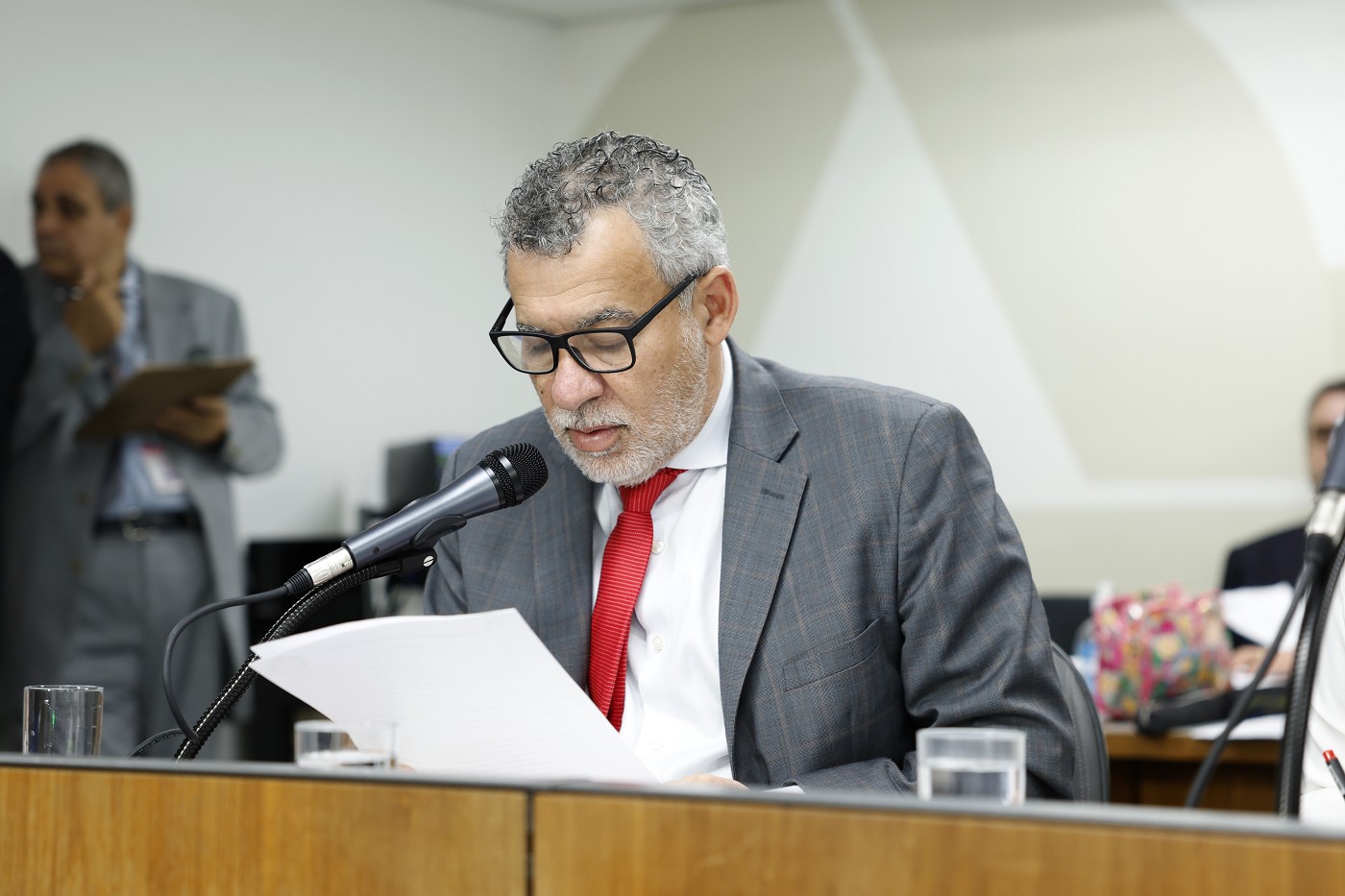 Comissão de Constituição e Justiça - análise de proposições