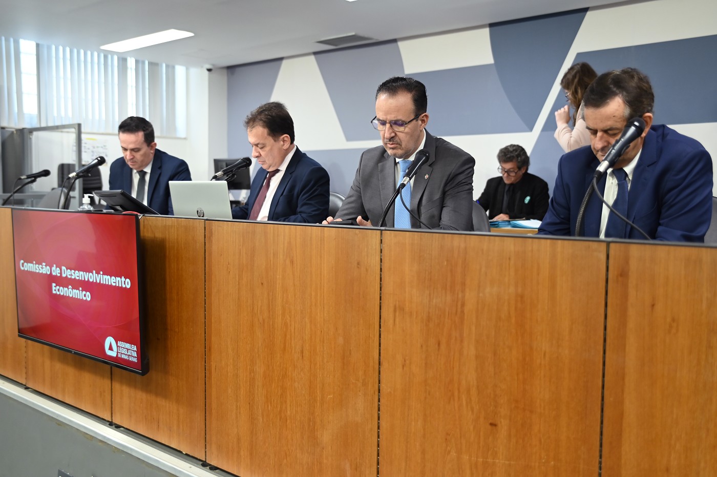 Comissão de Desenvolvimento Econômico - análise de proposições