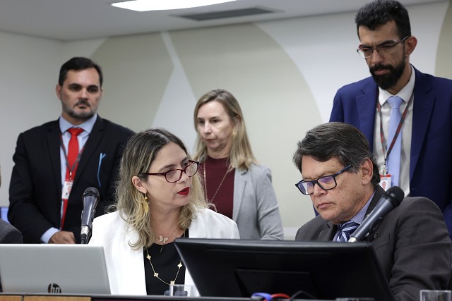 Comissão de Fiscalização Financeira e Orçamentária - análise de proposições