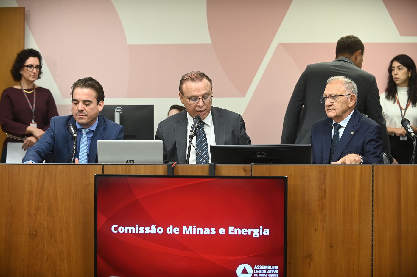Comissão de Minas e Energia - análise de proposições