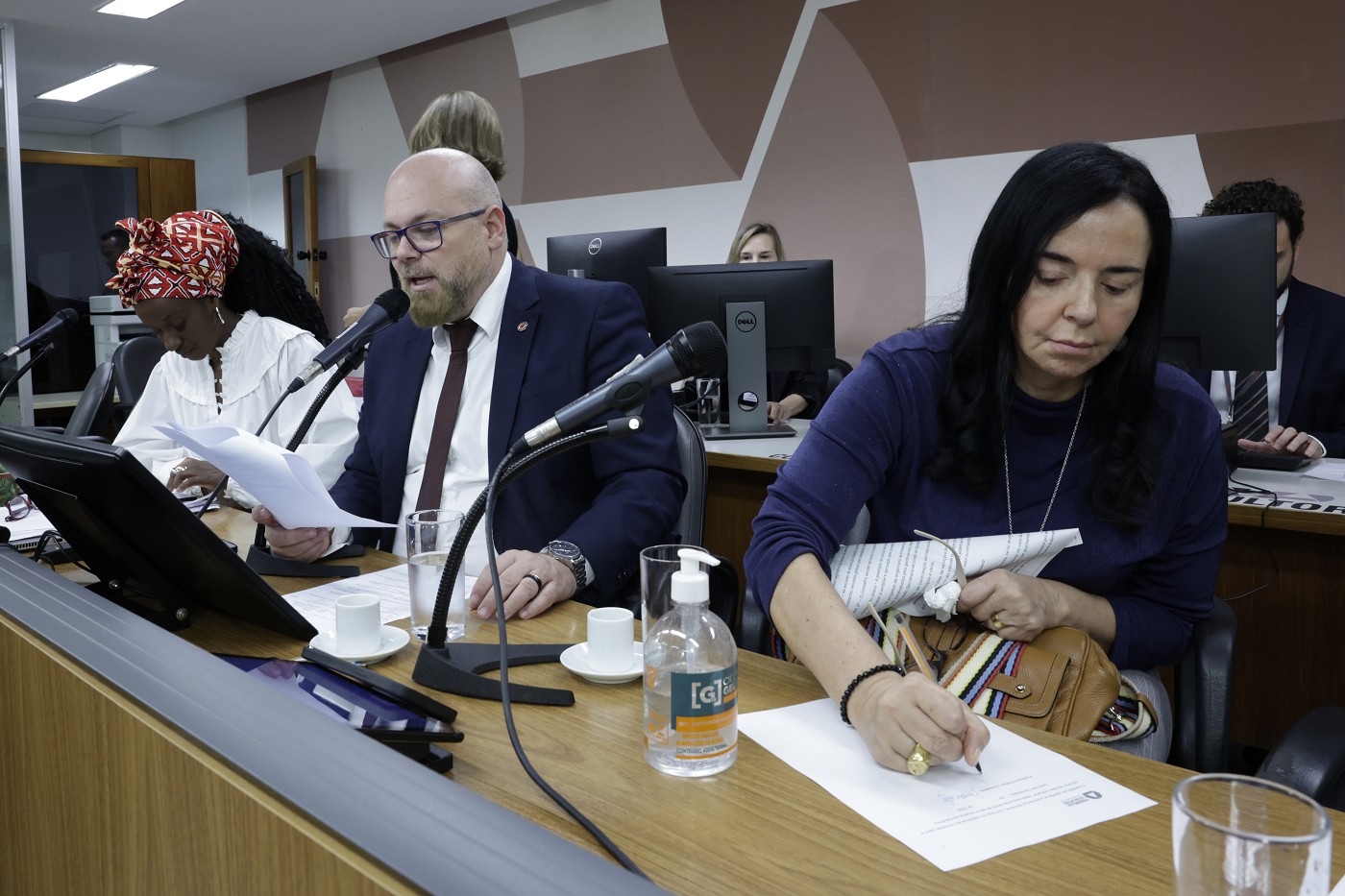 Comissão de Cultura - análise de proposições