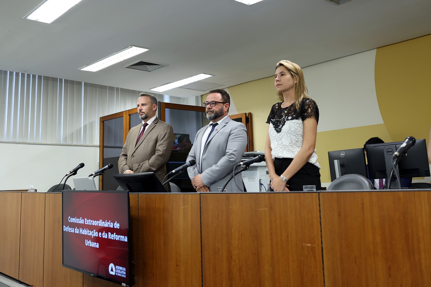 Comissão Extraordinária de Defesa da Habitação e da Reforma Urbana - análise de proposições