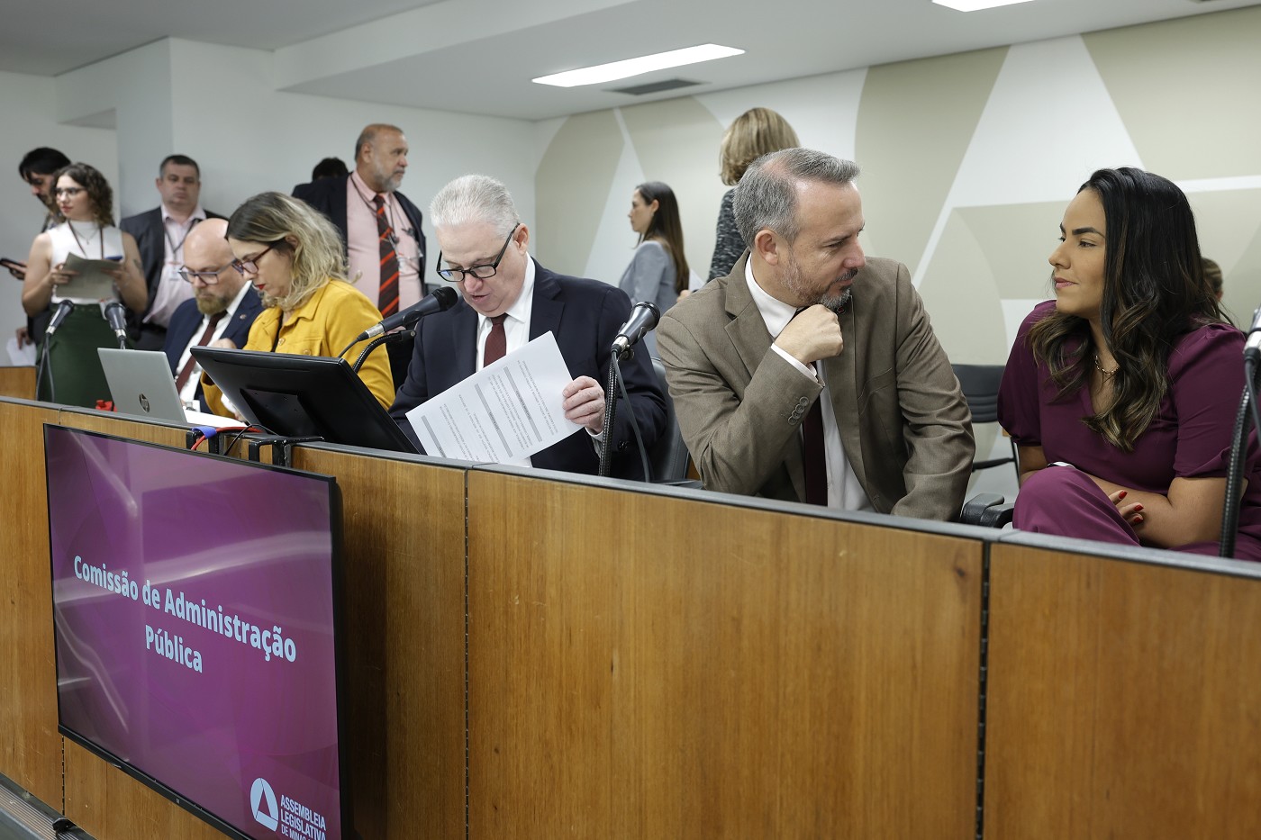 Comissão de Administração Pública - análise de proposições