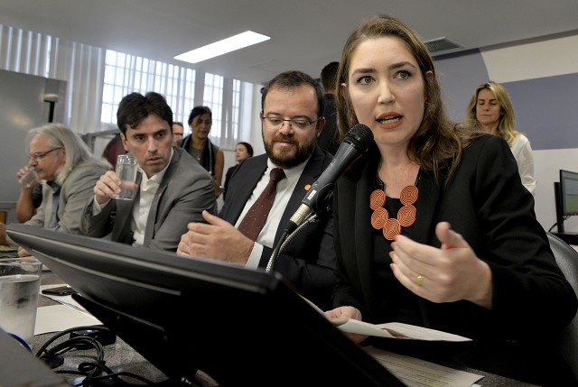 Deputados pontuaram que escola particular deve ter opções saudáveis, mas que caberia à família orientar crianças