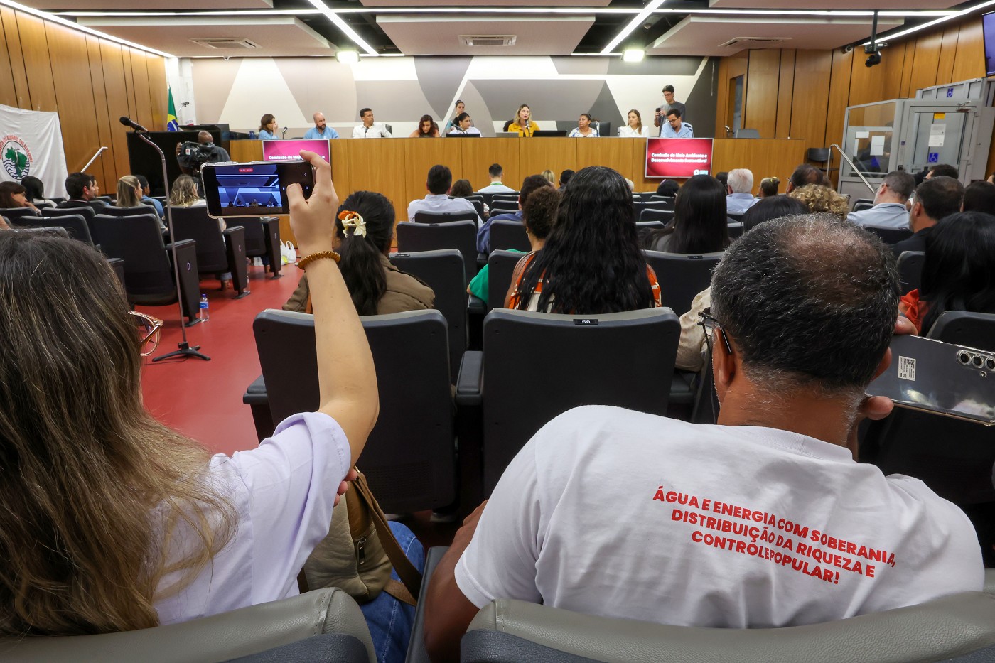 Comissão de Meio Ambiente e Desenvolvimento Sustentável - debate sobre os impactos da mineradora Ferro + sobre a comunidade do Pires