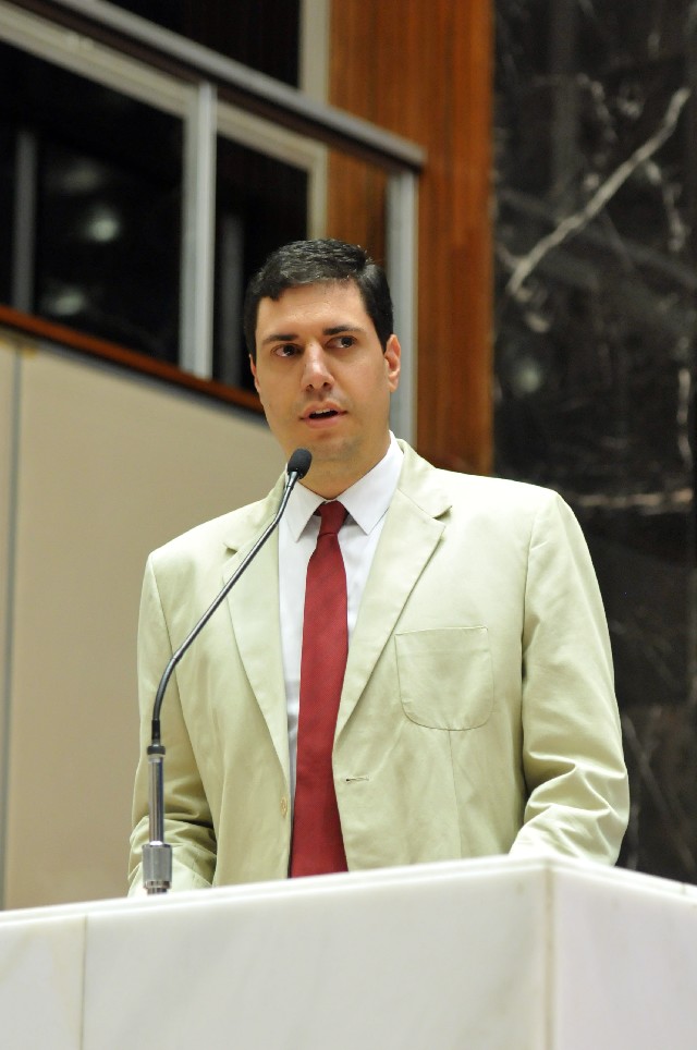 Tito Torres criticou a proposta de reforma administrativa enviada pelo governador