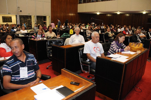 O Ciclo de Debates 10 Anos do Estatuto do Idoso foi realizado no Plenário nesta terça (1°/10) e é uma das iniciativas do Movimento Idade com Qualidade