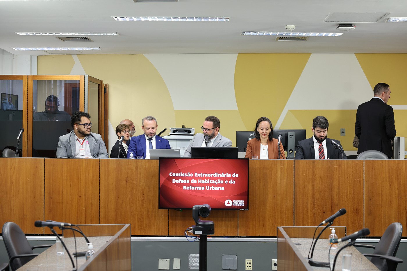 Comissão Extraordinária de Defesa da Habitação e da Reforma Urbana - Debater Minas Inteligente -, instituída pela Lei nº 24.839, de 2024.