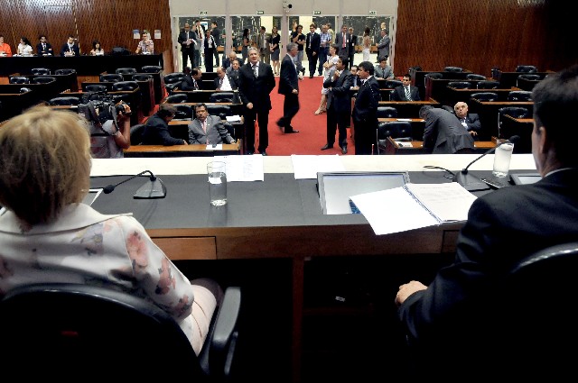 Depois de recebida em Plenário, indicação será analisada por comissão especial