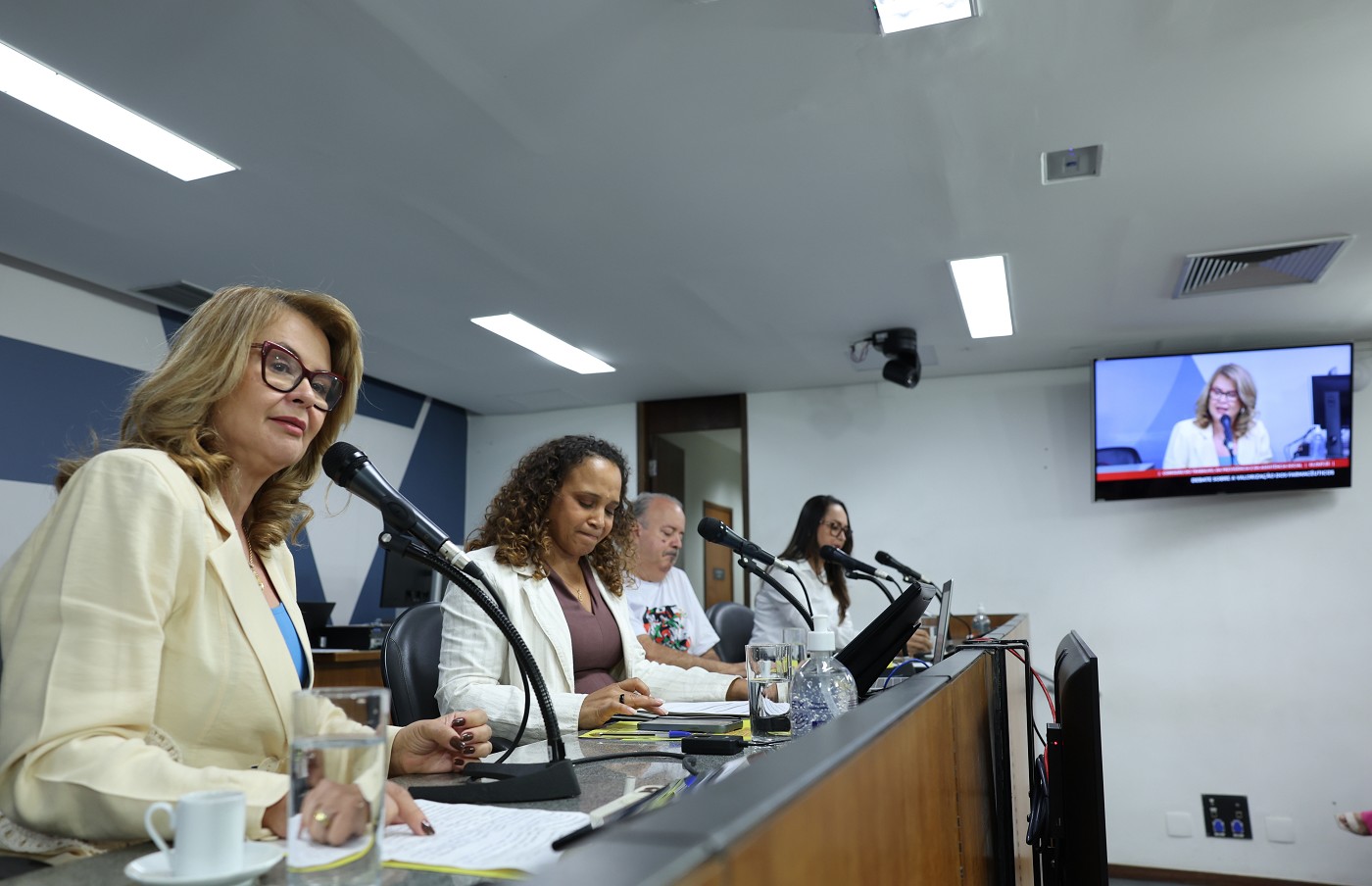 Comissão do Trabalho, da Previdência e da Assistência Social - debate sobre os profissionais farmacêuticos