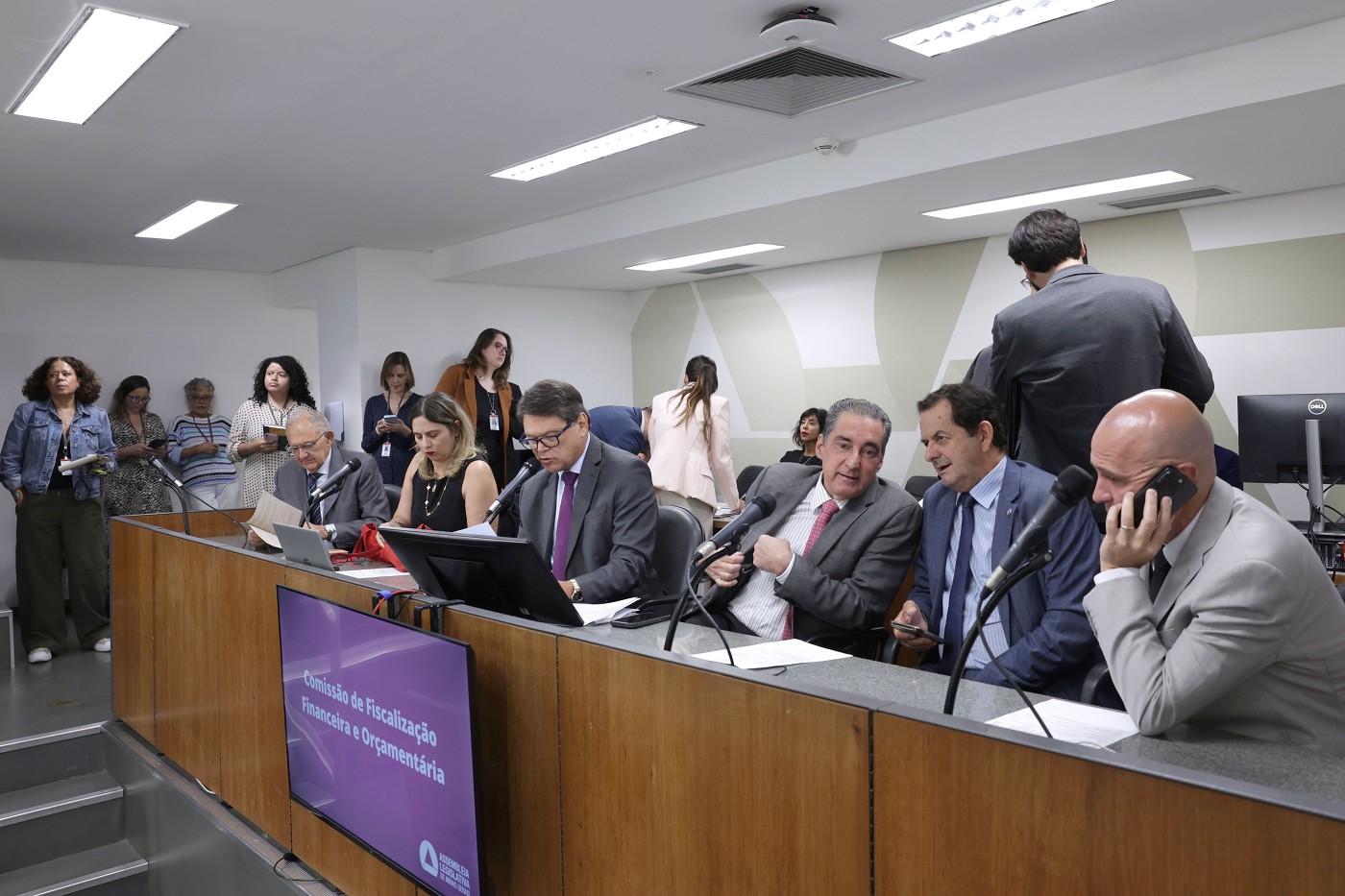 Comissão de Fiscalização Financeira e Orçamentária - análise de proposições