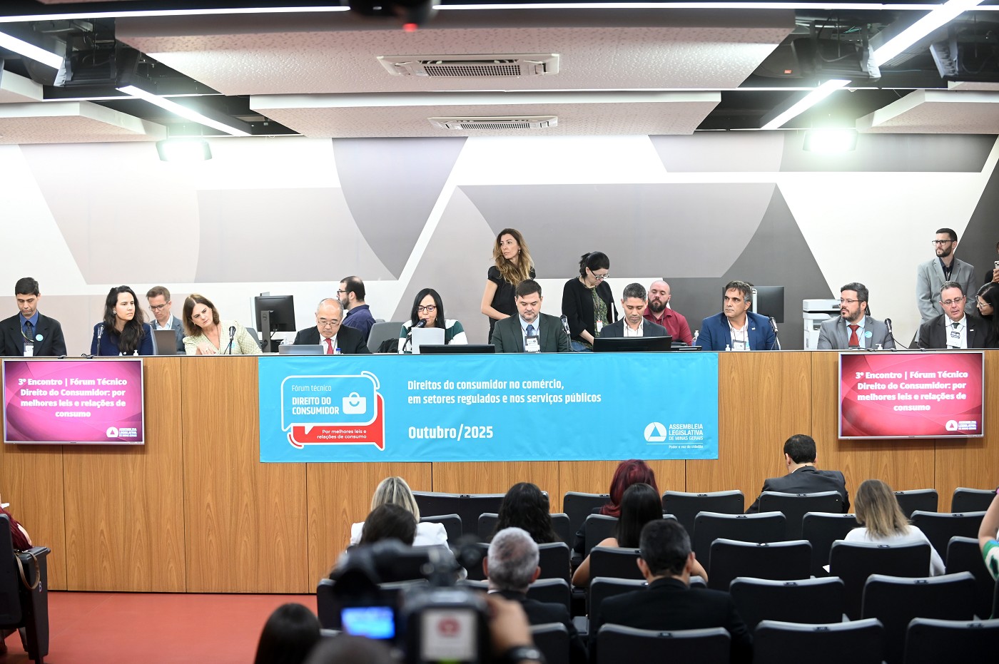 3º Encontro | Fórum Técnico Direito do Consumidor: por melhores leis e relações de consumo (manhã)