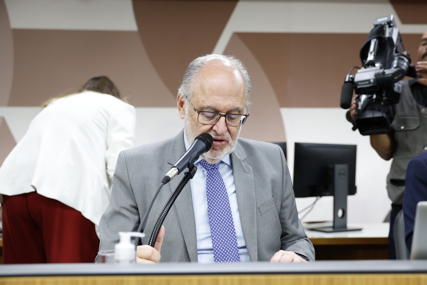 Comissão de Desenvolvimento Econômico - análise de proposições