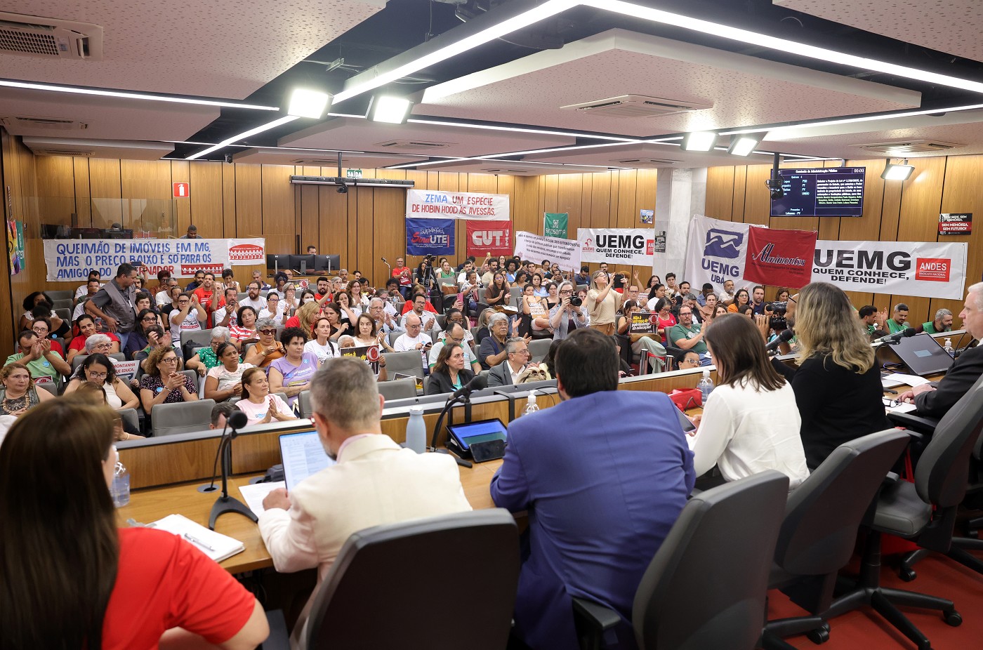 Comissão de Administração Pública - debate sobre a transferência de imóveis para a União no Propag