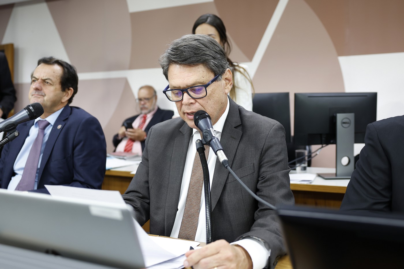 Comissão de Fiscalização Financeira e Orçamentária - análise de proposições (reunião das 15:30)