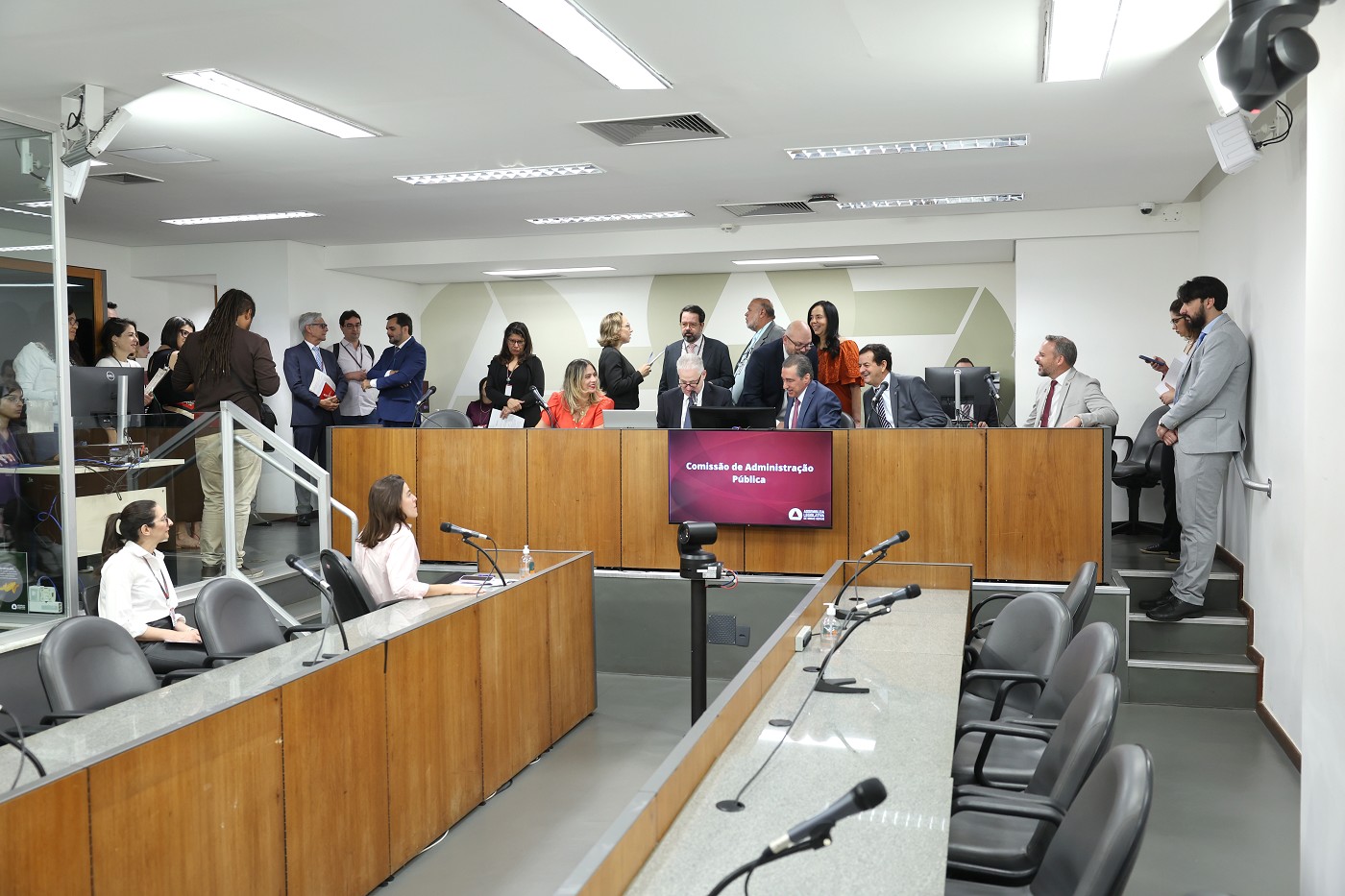 Comissão de Administração Pública - análise de proposições