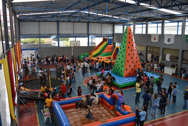 Visita da comissão à ASMG ocorreu durante comemoração do Dia do Surdo