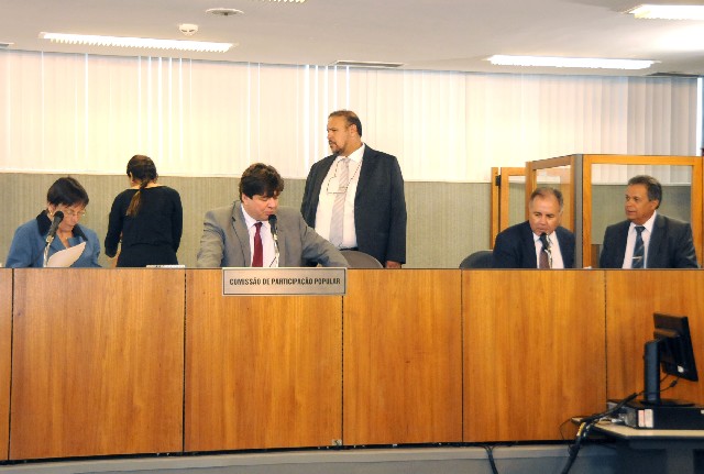 A comissão aprovou requerimento de audiência conjunta com a Comissão de Assuntos Municipais