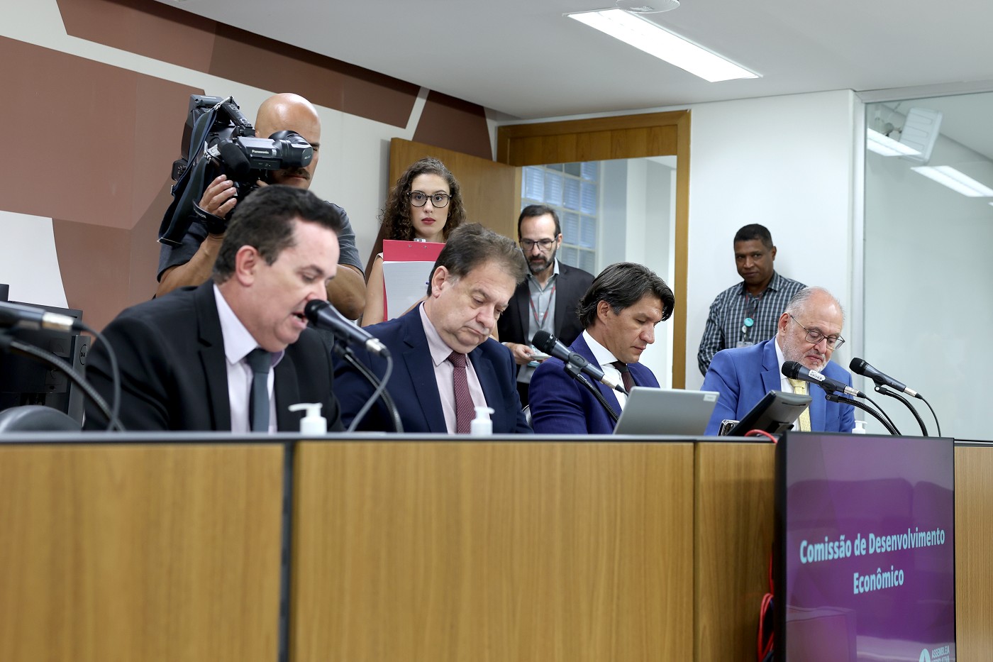 Comissão de Desenvolvimento Econômico - análise de proposições