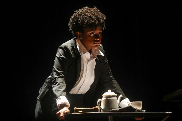 Zás 06/11 - Mesa Redonda - Teatro