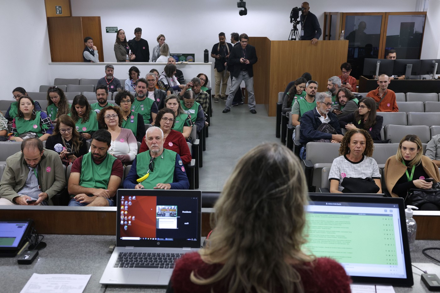 Comissão de Meio Ambiente e Desenvolvimento Sustentável - debate sobre a proteção da Mata da Baleia