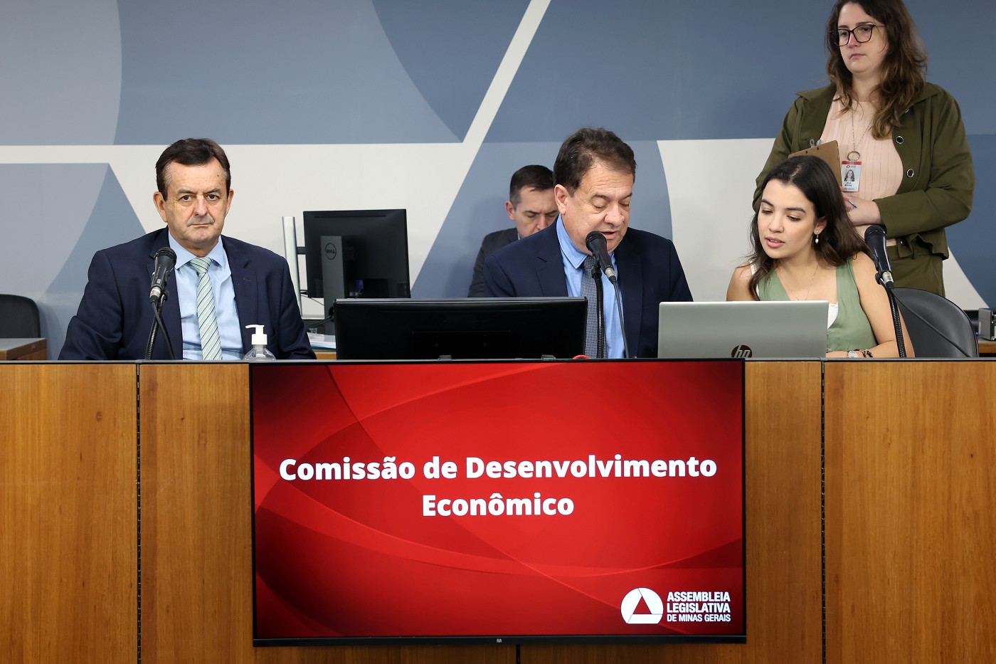Comissão de Desenvolvimento Econômico - análise de proposições