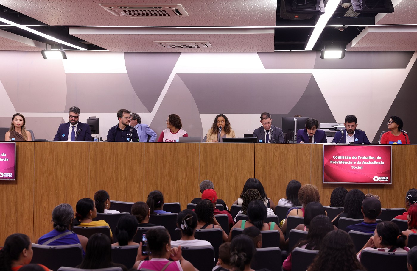 Comissão do Trabalho, da Previdência e da Assistência Social - debate sobre a proteção social às famílias impactadas pela desapropriação e remoção decorrentes das obras de ampliação da BR-381