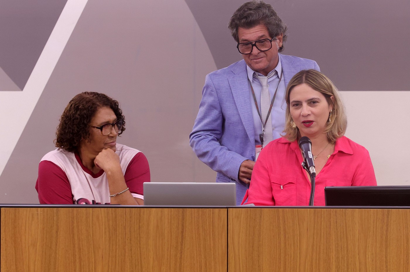 Comissão do Trabalho, da Previdência e da Assistência Social - debate sobre a proteção social às famílias impactadas pela desapropriação e remoção decorrentes das obras de ampliação da BR-381