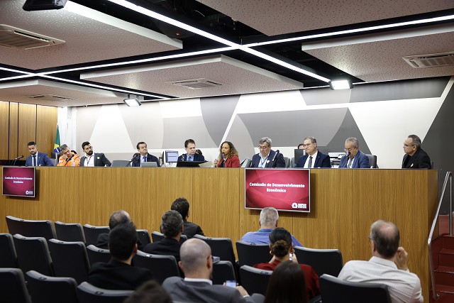 Comissão de Desenvolvimento Econômico - debate sobre inspeção periódica em edificações