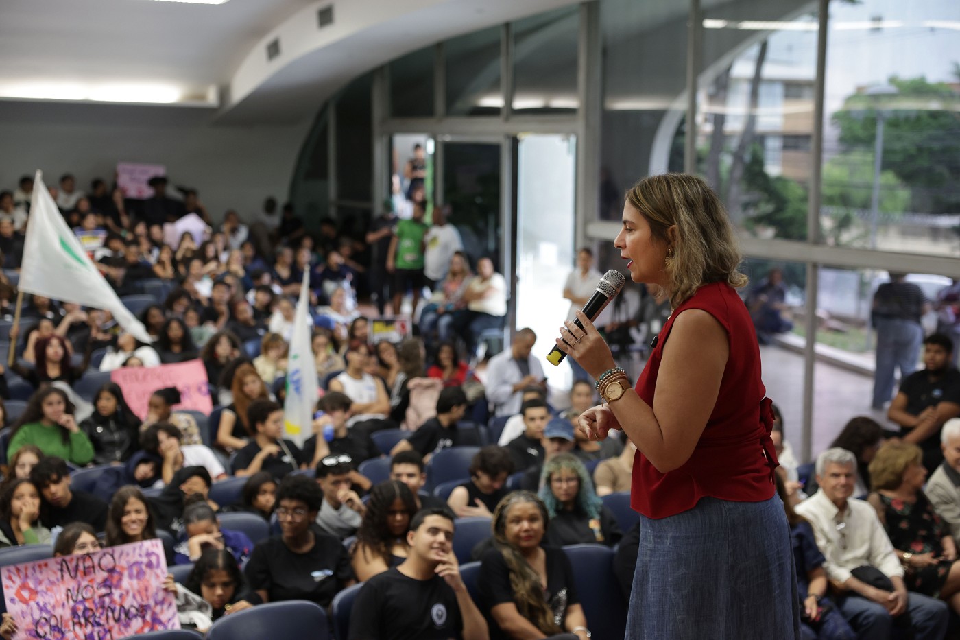 Comissão de Educação, Ciência e Tecnologia - visita ao Colégio Estadual Central