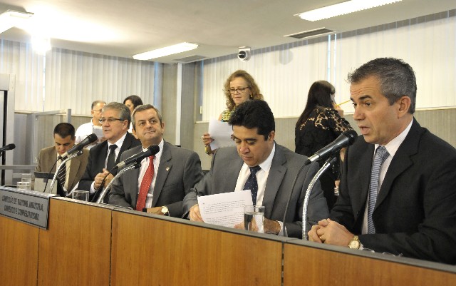 Comissão de Turismo, Indústria, Comércio e Cooperativismo - debate sobre aquisição de mobiliário escolar