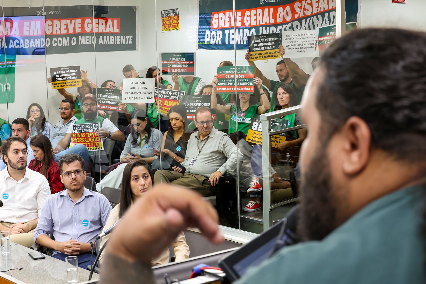 Comissão de Meio Ambiente e Desenvolvimento Sustentável - debate sobre projeto de lei do governador que estabelece normas relativas aos serviços de saneamento básico e energia no Estado e dispõe sobre a Arsae-MG