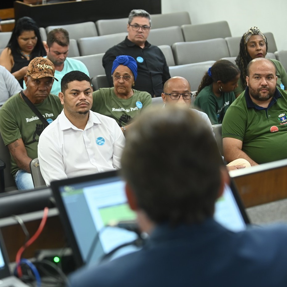 Zona da Mata: Comerciantes de Barra Longa cobram pagamento de prejuízos por empresas da Renova