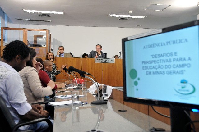 Governo de Minas garante, em reunião, que a educação rural será mais valorizada no Estado