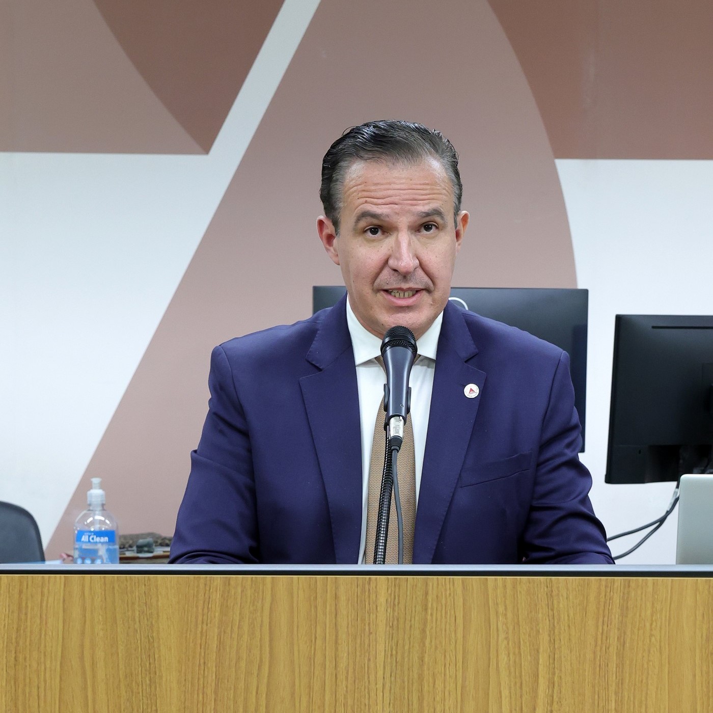 Zona da Mata - Parlamentares debatem implantação de modelo cívico-militar nas escolas públicas