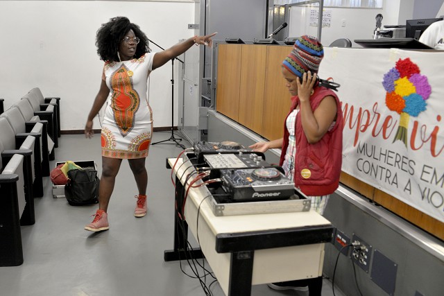 Mulheres do movimento Hip Hop de BH já marcaram presença no Parlamento - Arquivo ALMG