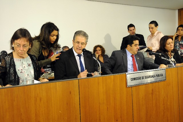 A comissão apresentou novas modificações ao projeto original