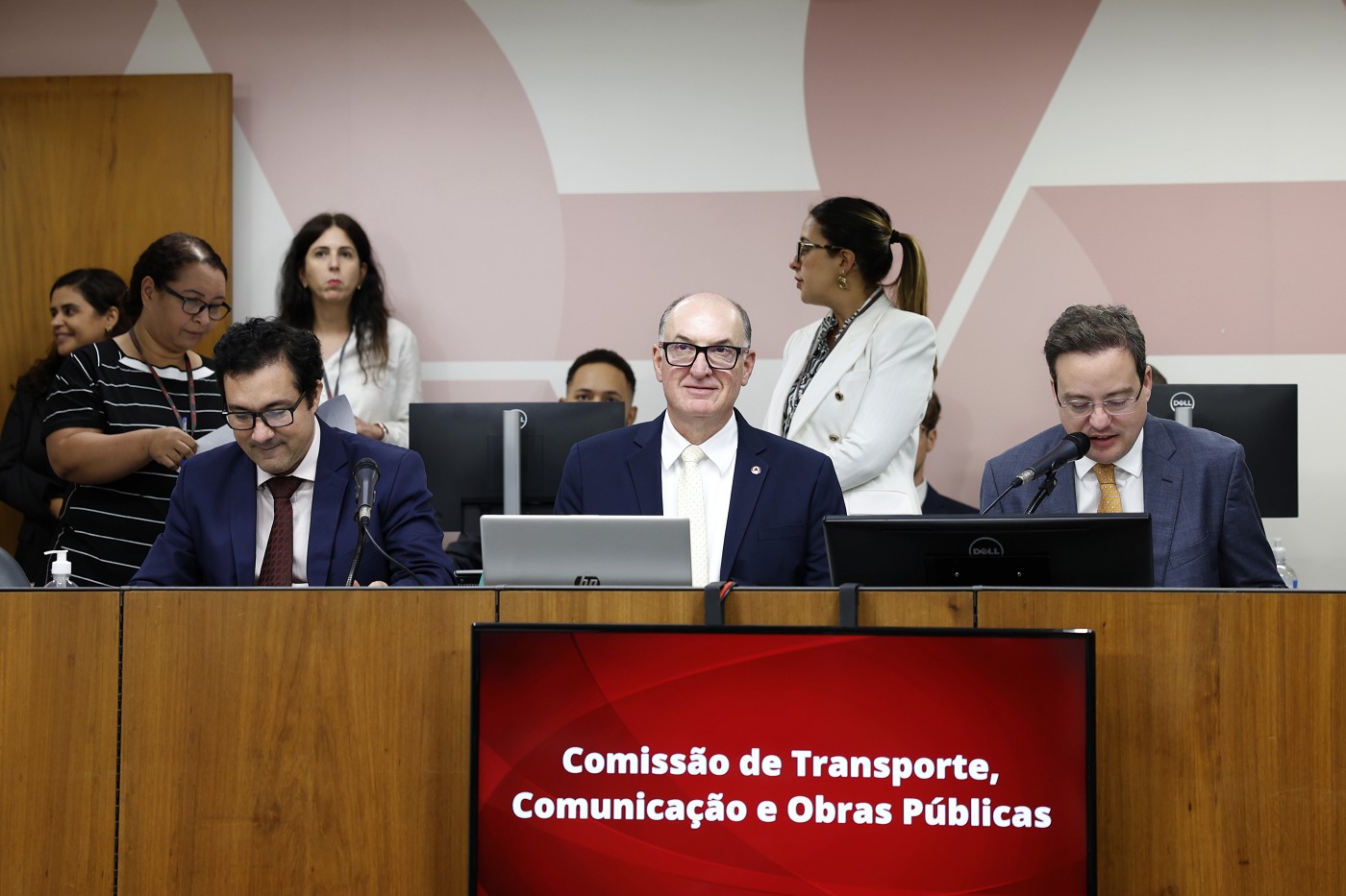 Comissão de Transporte, Comunicação e Obras Públicas - análise de proposições