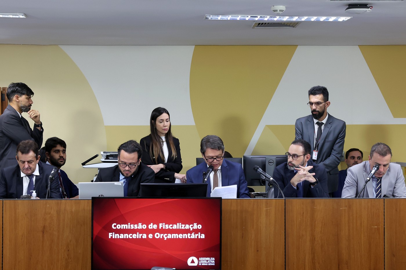 Comissão de Fiscalização Financeira e Orçamentária - análise de proposições