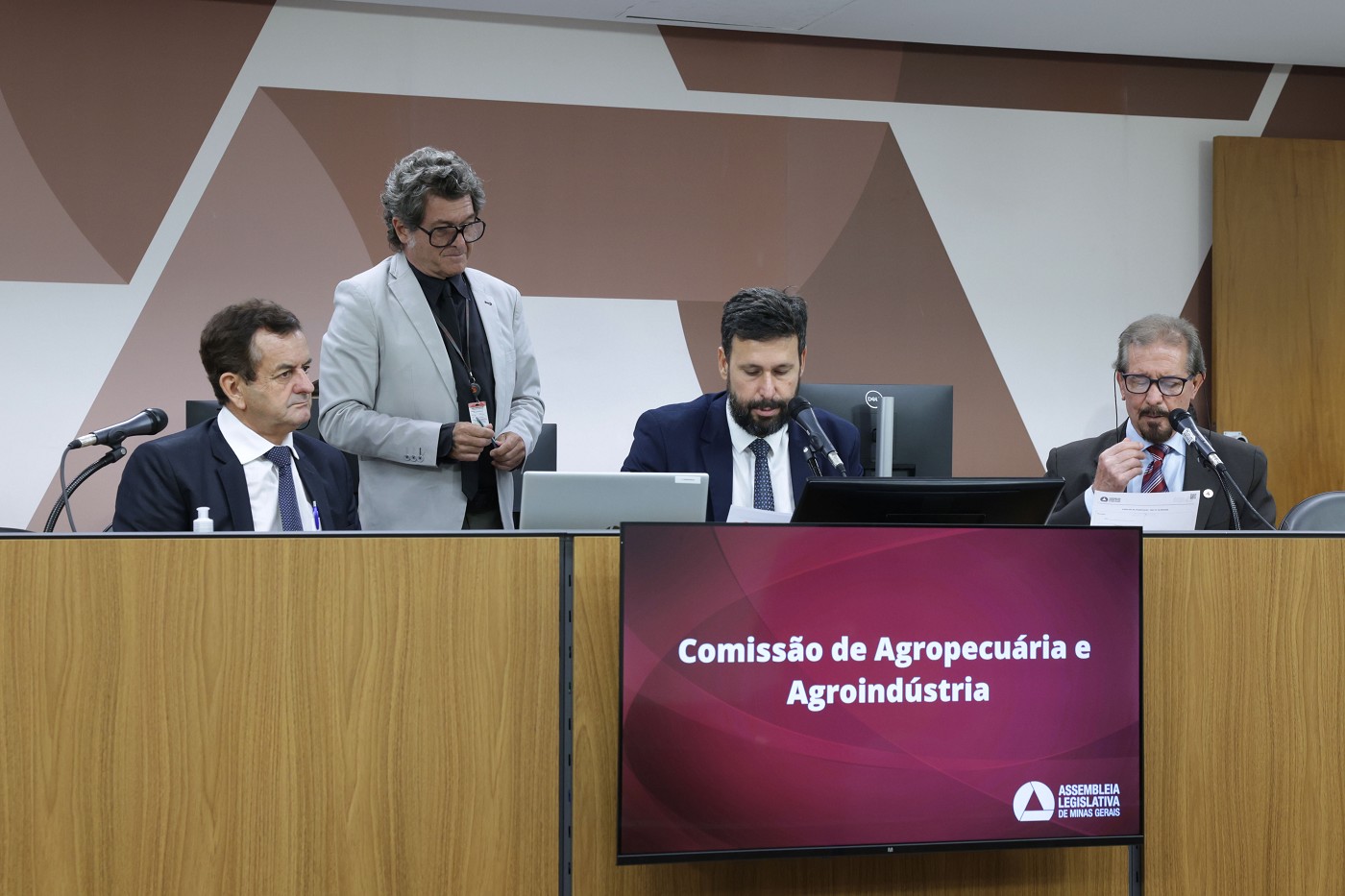 Comissão de Agropecuária e Agroindústria - análise de proposições