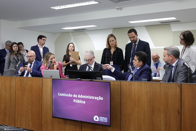 Comissão de Administração Pública - análise de proposições