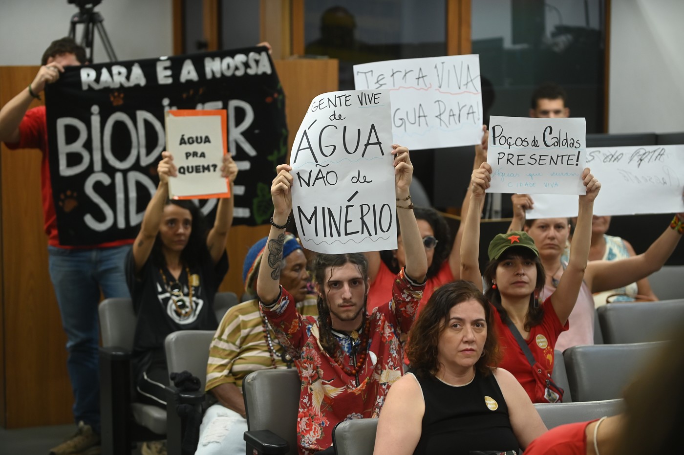 Comissão de Meio Ambiente e Desenvolvimento Sustentável - debate sobre a mineração no planalto vulcânico de Poços de Caldas